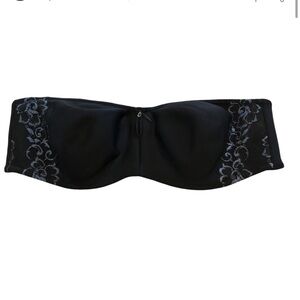 3/$30 Curvation black strapless bra with lace trim size 40C